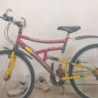 دوچرخه کهنه یا خراب