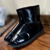 نیم بوت مشکی از برند آگ (UGG)