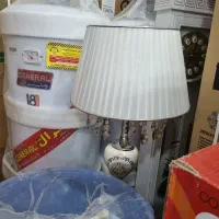 آباژور ایستاده