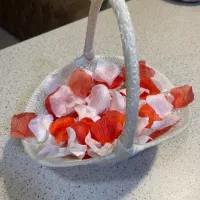 سبد گل رزین