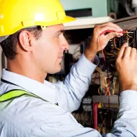 انجام امور برقکاری در تمام مناطق کرج