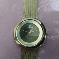 ساعت اصل بوس فقط باتری میخاد سالم هس