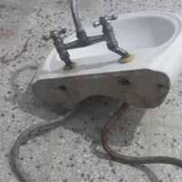 روشویی بدون پایه با شیرآلات