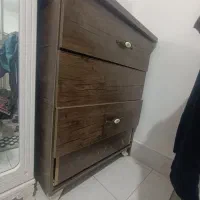 میز تیوی ودارور 4 کشو ام دی اف.کمد سه در