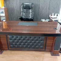 میز ریاست شیک و نو