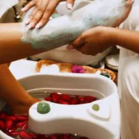 پدیکور پا|خدمات آرایشگری و زیبایی|رشت, سعدی (تختی)|دیوار