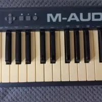 می دی کنترلر M-Audio Keystation 61