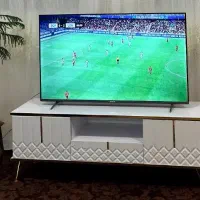 میز زیر تلویزون