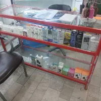 ویترین شیشه ایی یک و نیم متری