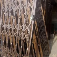 حفاظ درب آکاردئونی