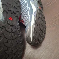 یک‌جفت کتانی استوک مردانه سایز ۴۲ ایرانی و۲۶/۵خارج