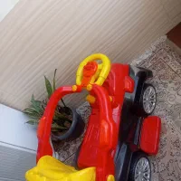 ماشین کودک|دوچرخه، اسکیت، اسکوتر|شیراز, کوشک میدان|دیوار