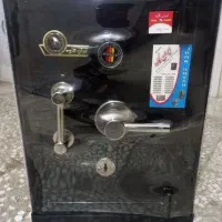 گاوصندوق  لب تاب خور