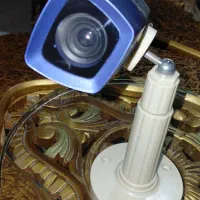 دوربین مدار بسته رنگی با استند متحرک مدل۸۴۷snh