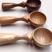 تولید ظروف چوبی خراطی پایه نرده ۴۰ سال تجربهٔ|صنایع دستی و سایر لوازم تزئینی|کازرون, |دیوار