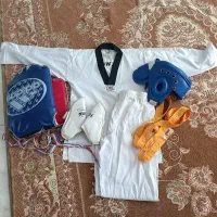 لباس تکواندو و تجهیزاتش