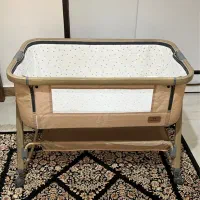 تخت کنار مادر (نوزادی) در حد بسیار نو
