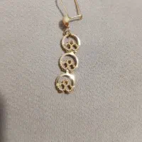 یک لنگ گوشواره گم شده