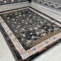 درختی را درختچه‌های ریز و درشت تشکیل  داده