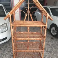 قفسه برای عروسک وکتابخانه