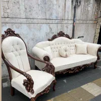 به یک کارگر ساده و رویه کوب نیمه ماهر