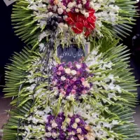 تاج گل تسلیت|گل و گیاه طبیعی|اصفهان, طامه|دیوار