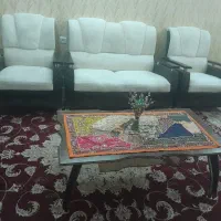 یک دست مبل ۷ نفره با میز وسط و عسلی