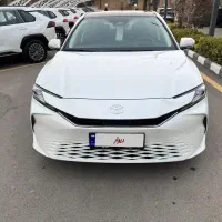 تویوتا کمری هیبریدی 2025  2/5 لیتر