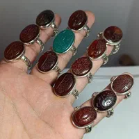 انگشتر نقره مدل صفوی با سنگ عقیق حکاکی درجه یک