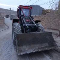 تراکتور بیل عقب شش سیلندر ۳۹۹