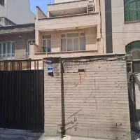 کلنگی میدان ولیعصر ۳۰۰ متر با جواز