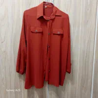 تعدادی مانتو وشومیز وشال