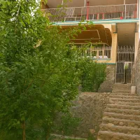 ویلا باغ منشاد