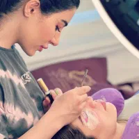 اکستنشن و لیفت مژه و ابرو رویا دهقانی