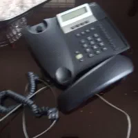 یک عدد تلفن  سالم تمیز  تا حالا تعمیر نرفته