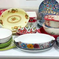 ظروف چینی و پایرکس رنگی آشپزخانه و دکوری و کادویی