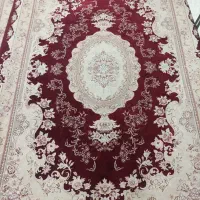 دو عدد فرش شش متری،یک دوازده متری،یک دست مبل در حد