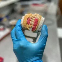 نیروی کار اموز برای لابراتوار دندانسازی متحرک