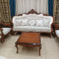 مبل کلاسیک رنگارنگ هفت نفره با میز ست