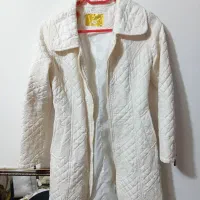 پالتو و کلاه زمستانی .کفش و کتونی و نیم بود خز دار