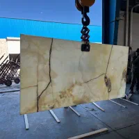 کارگر برای اسلب کاری (سنگ)