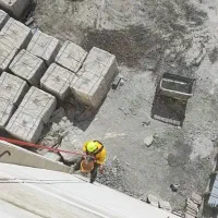 کار در ارتفاع و انجام پیچ رولپلاک