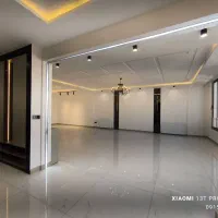 165-متـر-دارای-دو-تراس-سه-خواب-با-طراحی-مدرن