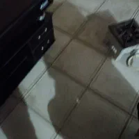 زیر تلویزیون شیشه ای  اپل در حد نو بدون خط وخش|میز تلویزیون|صحنه, |دیوار