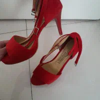 کفش|کیف، کفش، کمربند|تهران, آسمان|دیوار