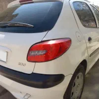 پژو۲۰۶|خودرو سواری و وانت|شیراز, شهرک صدا و سیما|دیوار