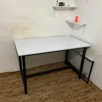 میز کامپیوتر و لب تاب