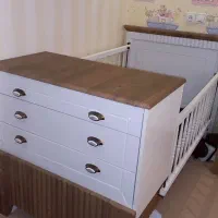 تخت دو منظوره نوزاد و نوجوان برند آپادانا