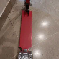 اسکوتر با قابلیت تنظیم ازتفاع