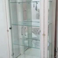 بوفه‌سالم‌دورش نگین‌دارشده